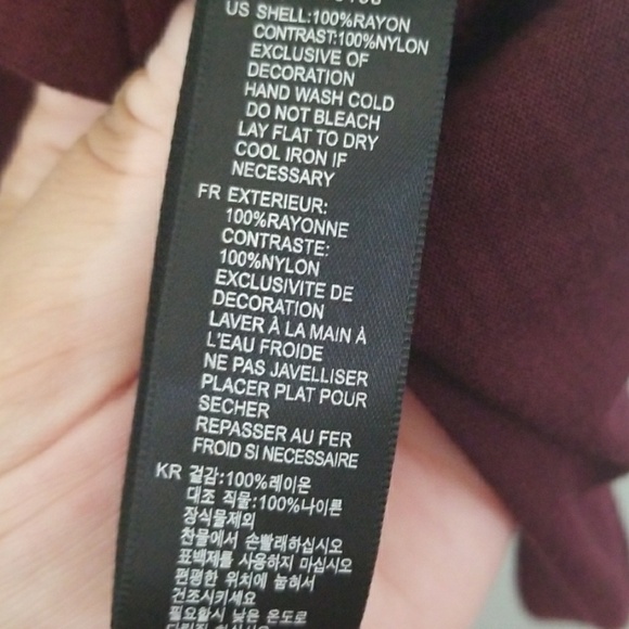 Forever 21 bubble sleeve burgundy embellished top large - Picture 4 of 7